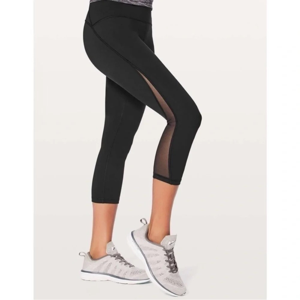 Lululemon Train Times Crop Leggings Black Mesh Detail Size 6 High Rise Run Gym